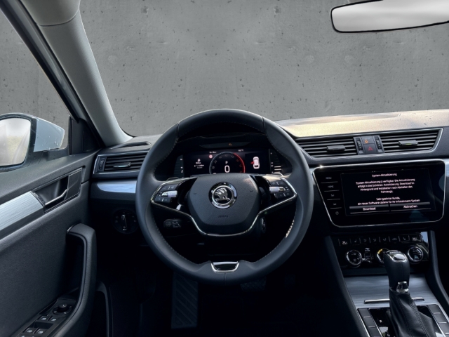 Fahrzeugabbildung SKODA Superb Combi TDI DSG Ambition AHK LED Navi ACC