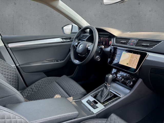 Fahrzeugabbildung SKODA Superb Combi TDI DSG Ambition AHK LED Navi ACC