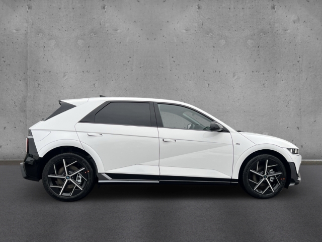 Fahrzeugabbildung Hyundai IONIQ 5 FL MY26 84kWh 2WD N-Line Matrix Navi Digitales Cockpit LED ACC El. Heckklappe