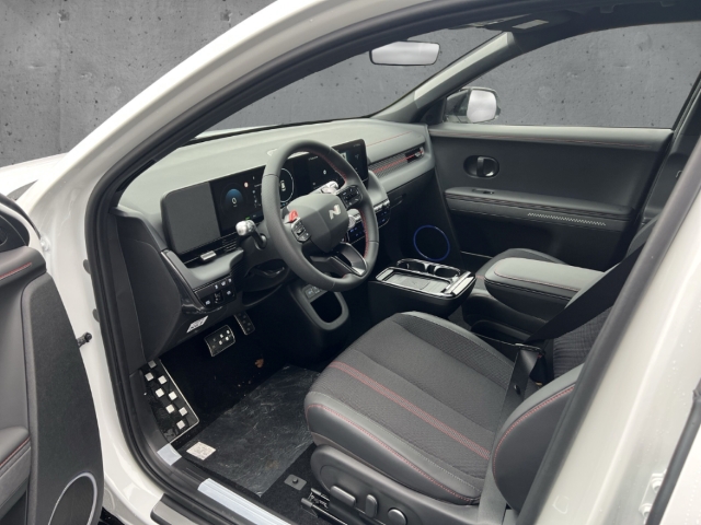 Fahrzeugabbildung Hyundai IONIQ 5 FL MY26 84kWh 2WD N-Line Matrix Navi Digitales Cockpit LED ACC El. Heckklappe