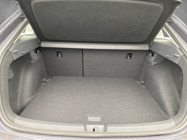 Fahrzeugabbildung Volkswagen Taigo 1.0 TSI Style IQ.LIGHT AHK Kamera ACC PDS