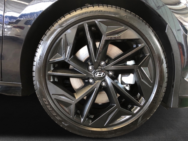 Fahrzeugabbildung Hyundai IONIQ 6 EV 77,4kWh 4WD FIRST EDITION HUD Navi Memory Sitze Soundsystem