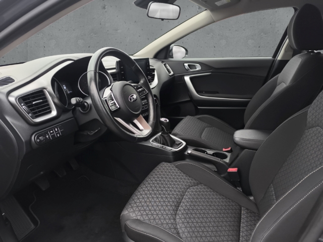 Fahrzeugabbildung Kia XCee'd 1.0 T-GDI Edition7 LED CarPlay RKam BT PDC SHZ Allwetter