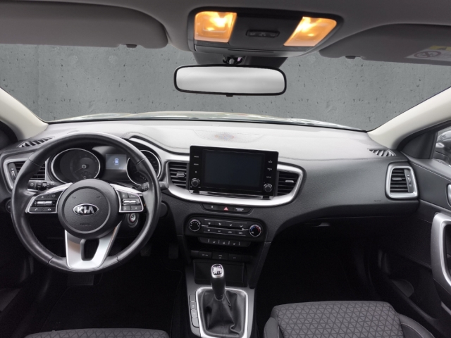 Fahrzeugabbildung Kia XCee'd 1.0 T-GDI Edition7 LED CarPlay RKam BT PDC SHZ Allwetter