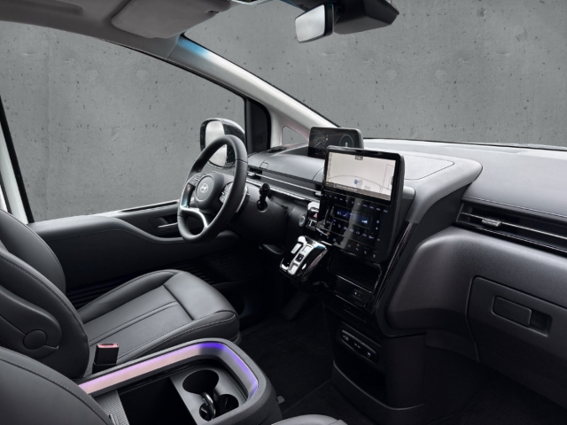 Fahrzeugabbildung Hyundai STARIA HEV 1.6 SIGNATURE Panorama 7-Sitze Navi Leder digi Cockpit Soundsystem