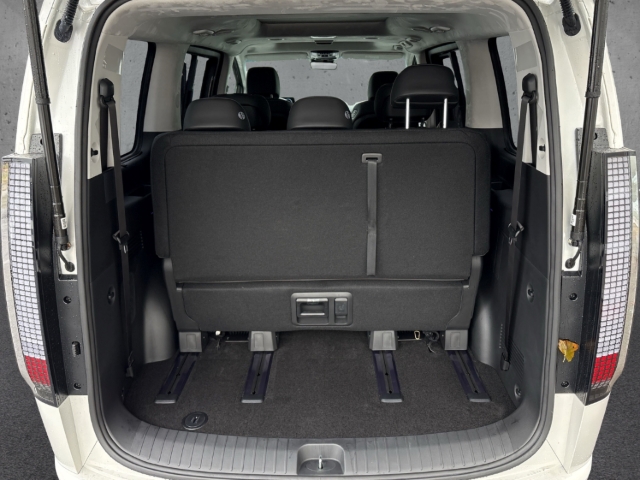 Fahrzeugabbildung Hyundai STARIA HEV 1.6 SIGNATURE Panorama 7-Sitze Navi Leder digi Cockpit Soundsystem