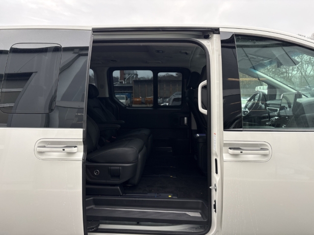 Fahrzeugabbildung Hyundai STARIA HEV 1.6 SIGNATURE Panorama 7-Sitze Navi Leder digi Cockpit Soundsystem