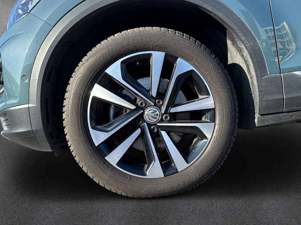 Fahrzeugabbildung Volkswagen T-Roc IQ.DRIVE 2.0 TDI Apple CarPlay LenkradHZG