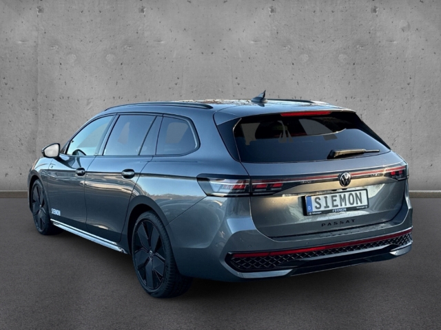 Fahrzeugabbildung Volkswagen Passat 2.0 TDI R-Line AHK 360°Kamera elektr.Heck Navi LEDMatrix ACC