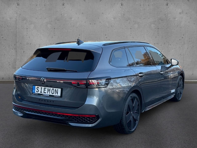 Fahrzeugabbildung Volkswagen Passat 2.0 TDI R-Line AHK 360°Kamera elektr.Heck Navi LEDMatrix ACC