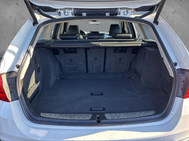 Fahrzeugabbildung BMW 318 d Touring stronic Advantage LED Klimaat RKam