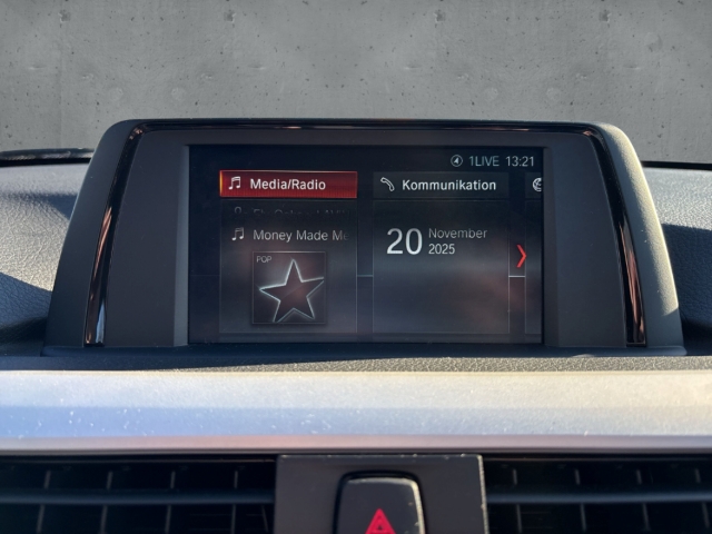 Fahrzeugabbildung BMW 318 d Touring stronic Advantage LED Klimaat RKam