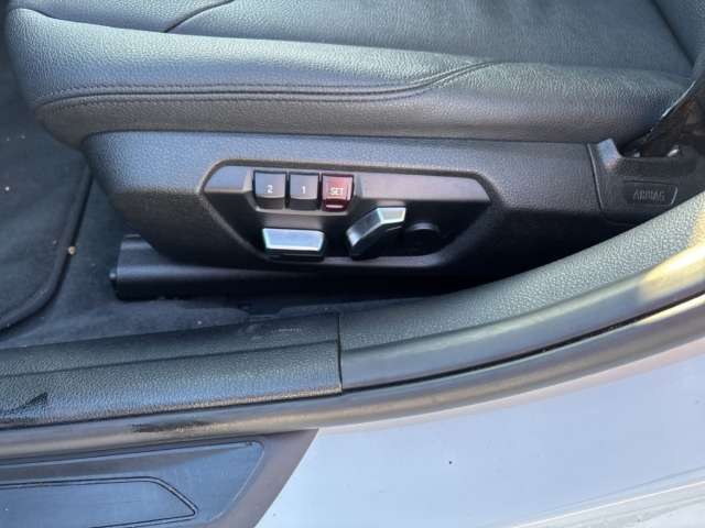 Fahrzeugabbildung BMW 318 d Touring stronic Advantage LED Klimaat RKam