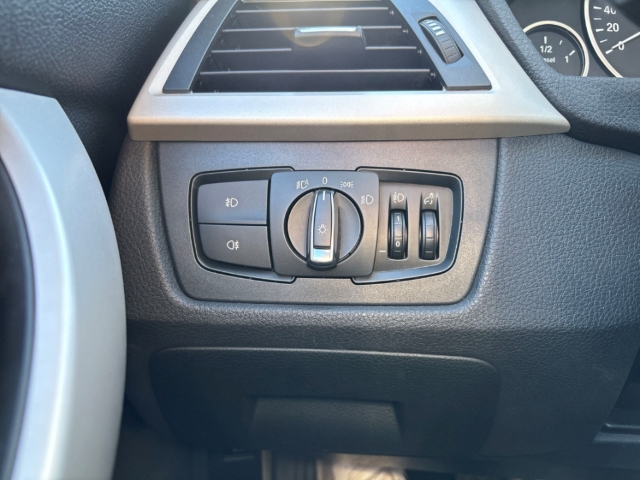 Fahrzeugabbildung BMW 318 d Touring stronic Advantage LED Klimaat RKam