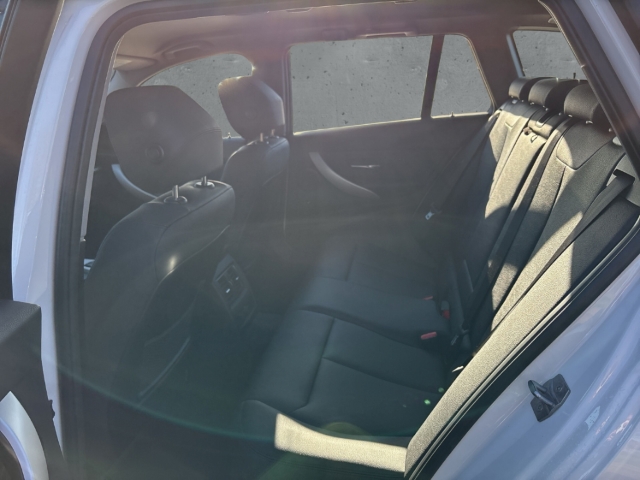 Fahrzeugabbildung BMW 318 d Touring stronic Advantage LED Klimaat RKam