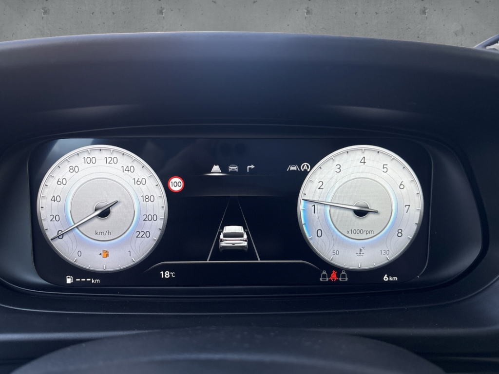 Fahrzeugabbildung Hyundai i20 FL MY26 1.0 T-GDI MT Blackline Navi Soundsystem Bose LED Apple CarPlay Android Auto