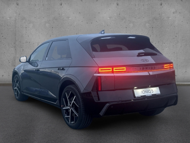 Fahrzeugabbildung Hyundai IONIQ 5 FL MY26 84kWh 2WD N-Line Matrix Navi Digitales Cockpit LED ACC El. Heckklappe