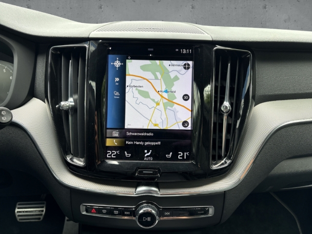 Fahrzeugabbildung Volvo XC60 B4 2WD R-Design Navi AHK Xenium LED