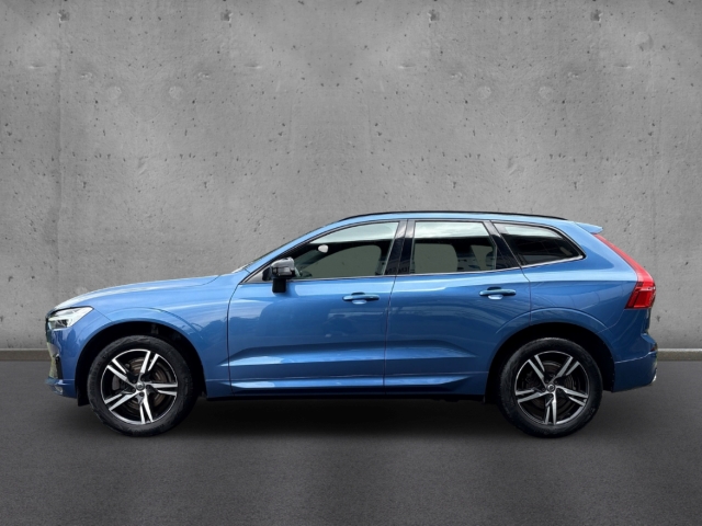 Fahrzeugabbildung Volvo XC60 B4 2WD R-Design Navi AHK Xenium LED