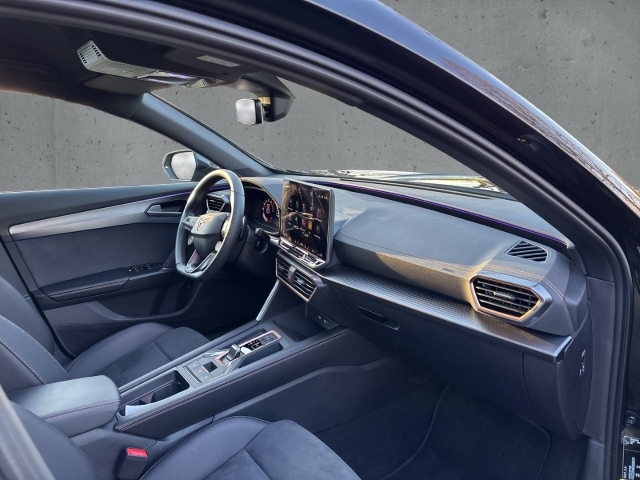 Fahrzeugabbildung CUPRA Formentor VZ 333 4Drive DSG ACC elHeck Kam Keyle