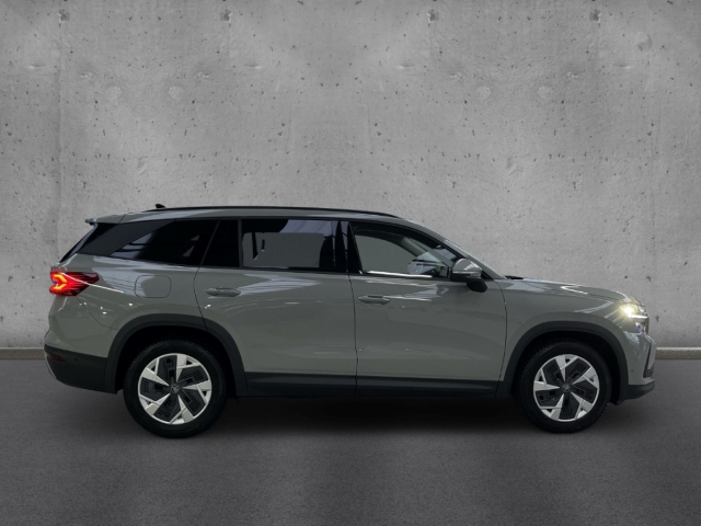 Fahrzeugabbildung SKODA Kodiaq TDI DSG Selection AHK MatrixLED ACC 360°