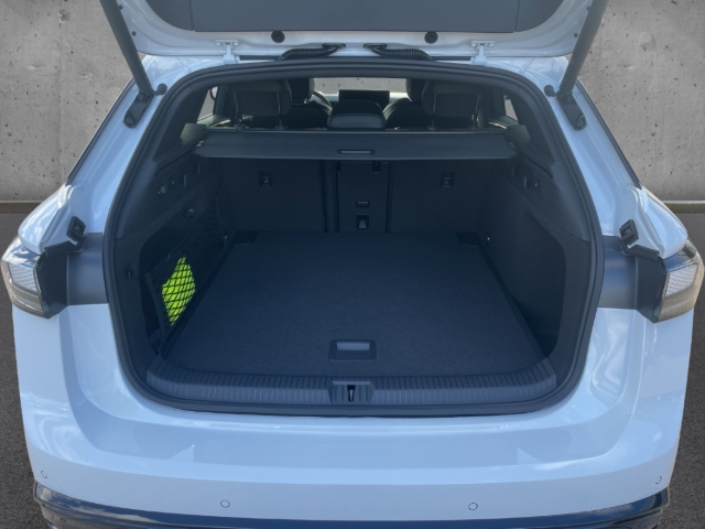 Fahrzeugabbildung Volkswagen ID.7 210 kW Tourer Pro AHK Keyless 360 Kamera