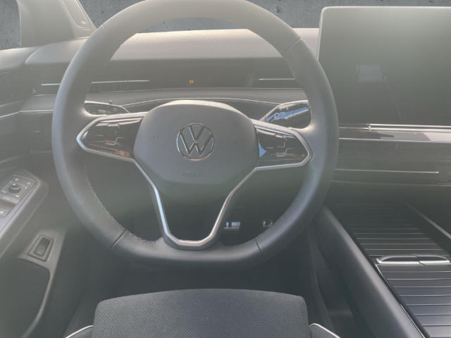 Fahrzeugabbildung Volkswagen ID.7 210 kW Tourer Pro AHK Keyless 360 Kamera