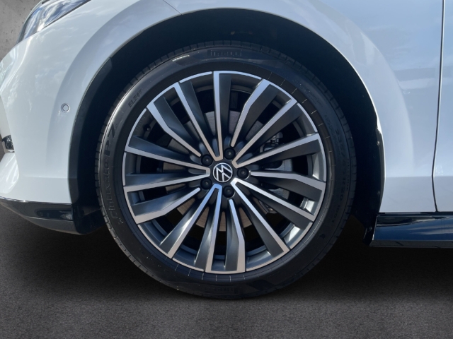 Fahrzeugabbildung Volkswagen ID.7 210 kW Tourer Pro AHK Keyless 360 Kamera