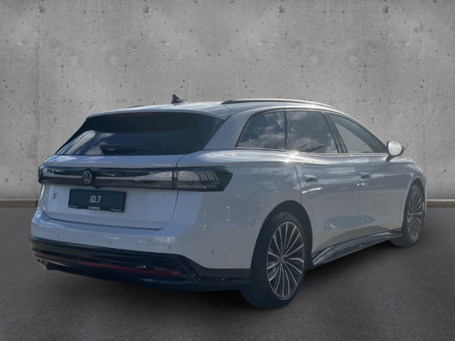 Fahrzeugabbildung Volkswagen ID.7 210 kW Tourer Pro AHK Keyless 360 Kamera