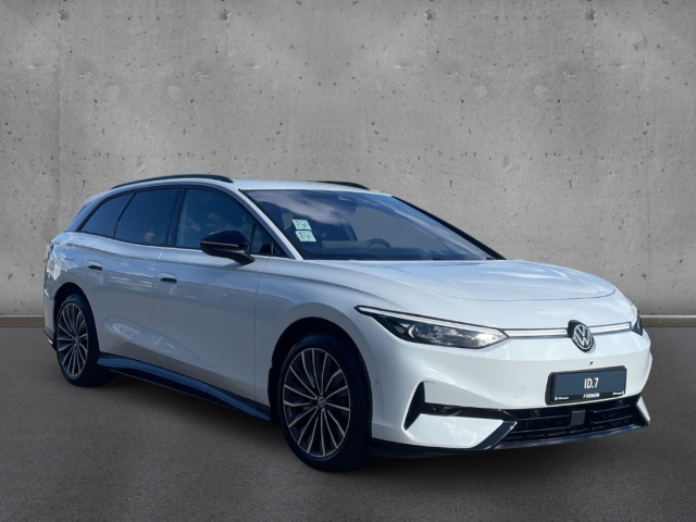 Fahrzeugabbildung Volkswagen ID.7 210 kW Tourer Pro AHK Keyless 360 Kamera
