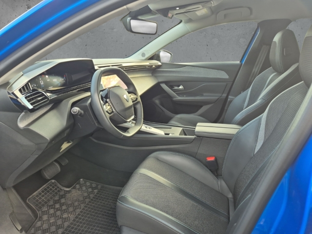 Fahrzeugabbildung Peugeot 308 1.2 PT130 Allure LED Nav Temp SHZ PDC Kamera