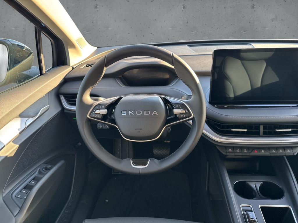 Fahrzeugabbildung SKODA Enyaq 85 Suite Plus-Paket AHK LM20 Trennwand e-Sitze