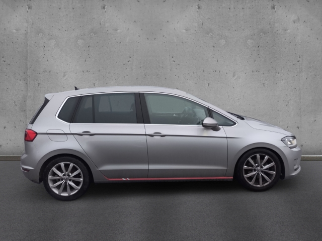 Fahrzeugabbildung Volkswagen Golf Sportsvan 2.0 TDI DSG Highline ACC Pano Bi-Xenon Navi