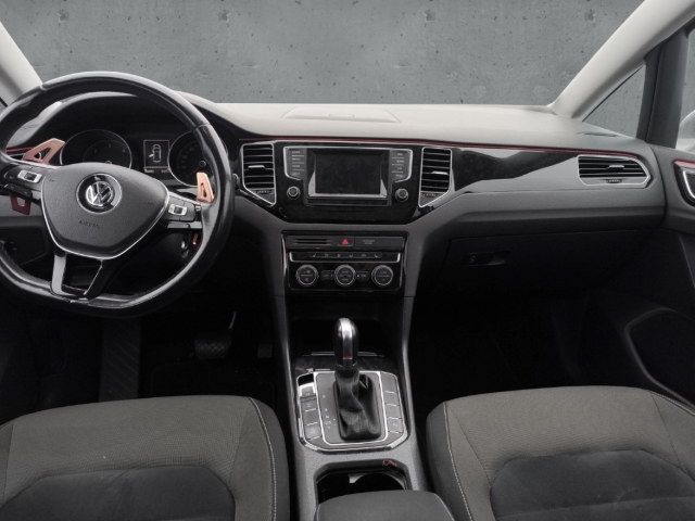 Fahrzeugabbildung Volkswagen Golf Sportsvan 2.0 TDI DSG Highline ACC Pano Bi-Xenon Navi