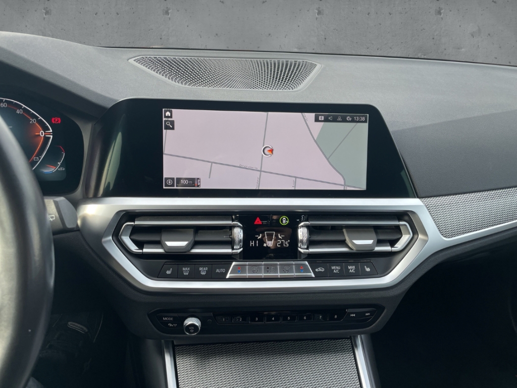 Fahrzeugabbildung BMW 318 TOURING M-SPORT VIRT ACC SHZ LEDER LED