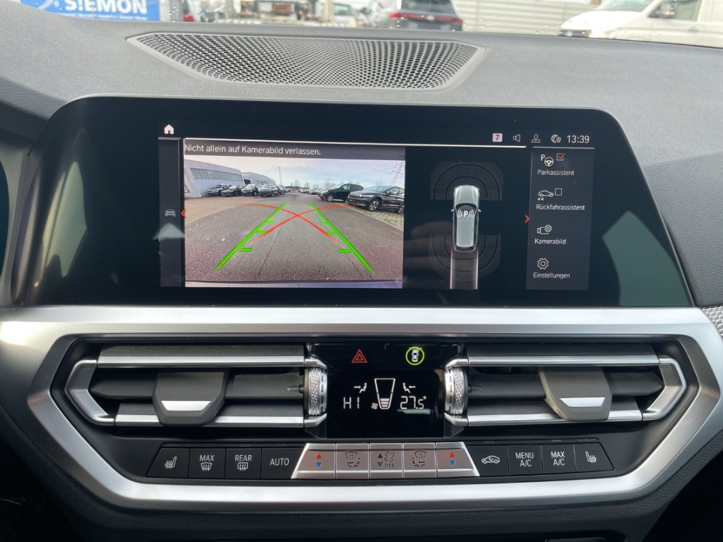 Fahrzeugabbildung BMW 318 TOURING M-SPORT VIRT ACC SHZ LEDER LED