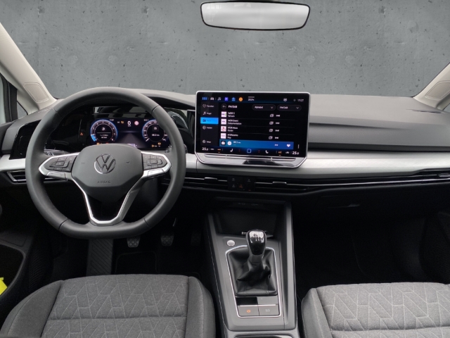 Fahrzeugabbildung Volkswagen Golf 1.5 TSI Life AHK Pano SHZ SideAssist ACC LED