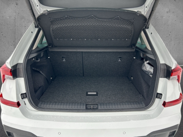 Fahrzeugabbildung SKODA Kamiq 1.5 TSI DSG Balance LED Navi AHK LM17 PDC