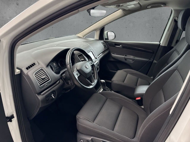 Fahrzeugabbildung SEAT Alhambra 1.4 TSI DSG Style AHK BiXen Navi Kamera