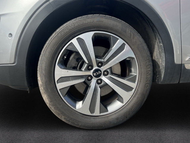 Fahrzeugabbildung Kia Sorento 2.2 CRDi 4WD Platinum Edition Leder Navi