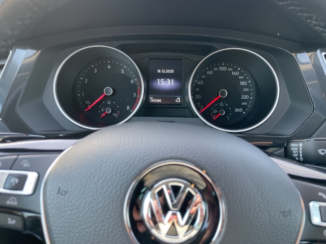 Fahrzeugabbildung Volkswagen Tiguan 1.4 TSI DSG AHK el. Klappe SHZ ACC PDCv+h