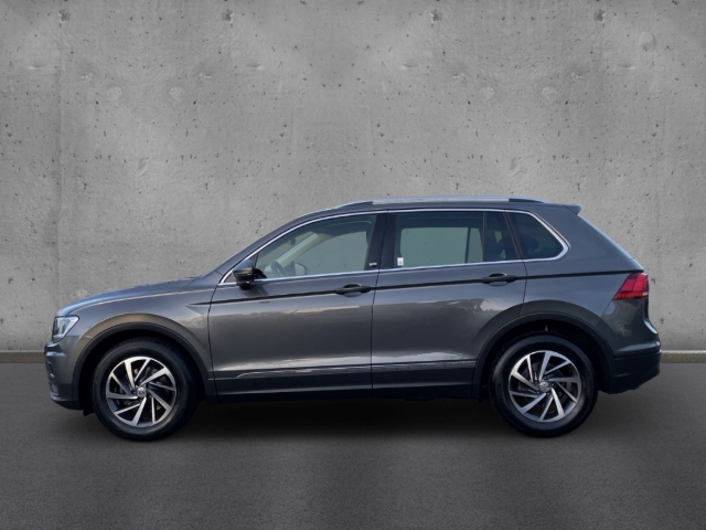 Fahrzeugabbildung Volkswagen Tiguan 1.4 TSI DSG AHK el. Klappe SHZ ACC PDCv+h