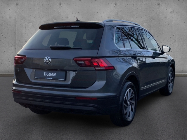 Fahrzeugabbildung Volkswagen Tiguan 1.4 TSI DSG AHK el. Klappe SHZ ACC PDCv+h