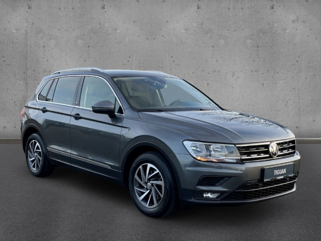 Fahrzeugabbildung Volkswagen Tiguan 1.4 TSI DSG AHK el. Klappe SHZ ACC PDCv+h