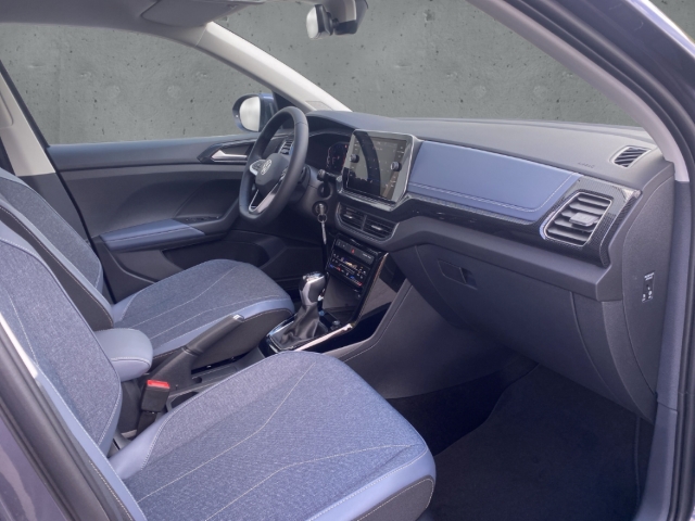 Fahrzeugabbildung Volkswagen T-Cross 1.0 TSI DSG Style IQ.LIGHT AHK PDC SHZ R-Kamera