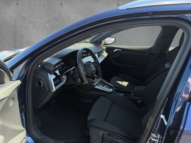 Fahrzeugabbildung Audi A3 SB 40TFSI quattro S-Line AHK LED Navi RKam GRA SHZ PDCvh