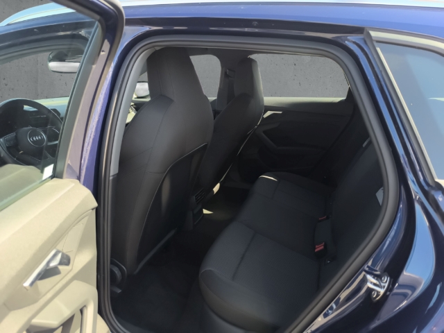 Fahrzeugabbildung Audi A3 SB 40TFSI quattro S-Line AHK LED Navi RKam GRA SHZ PDCvh