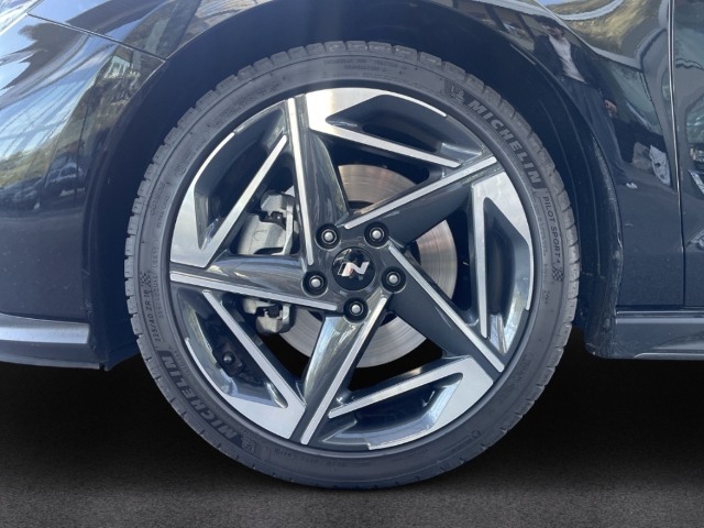 Fahrzeugabbildung Hyundai i30 FL Kombi 1.5 T-GDI DCT N-LINE Navi digitales Cockpit Sportpaket LED Apple CarPlay