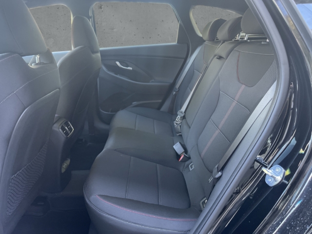 Fahrzeugabbildung Hyundai i30 FL Kombi 1.5 T-GDI DCT N-LINE Navi digitales Cockpit Sportpaket LED Apple CarPlay