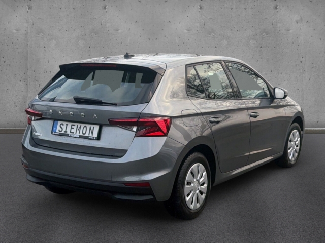 Fahrzeugabbildung SKODA Fabia 1.0 MPI GSR Klima LED SHZ PDC LED Klima